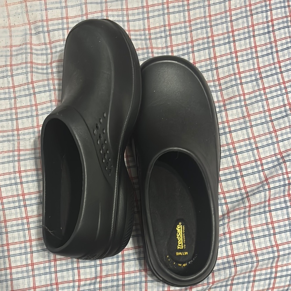 Unisex Black nursing/ waterproof  Slip-On Shoes